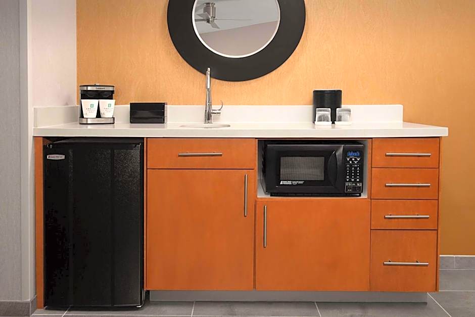 Embassy Suites By Hilton Hotel La Quinta, Ca