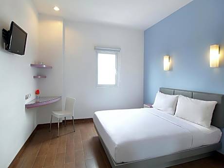 Smart Queen Room