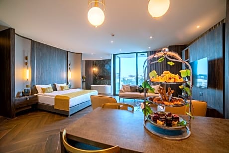 Premium Suite