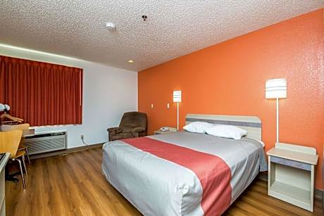 Queen Room - Disability Access - Roll in Shower