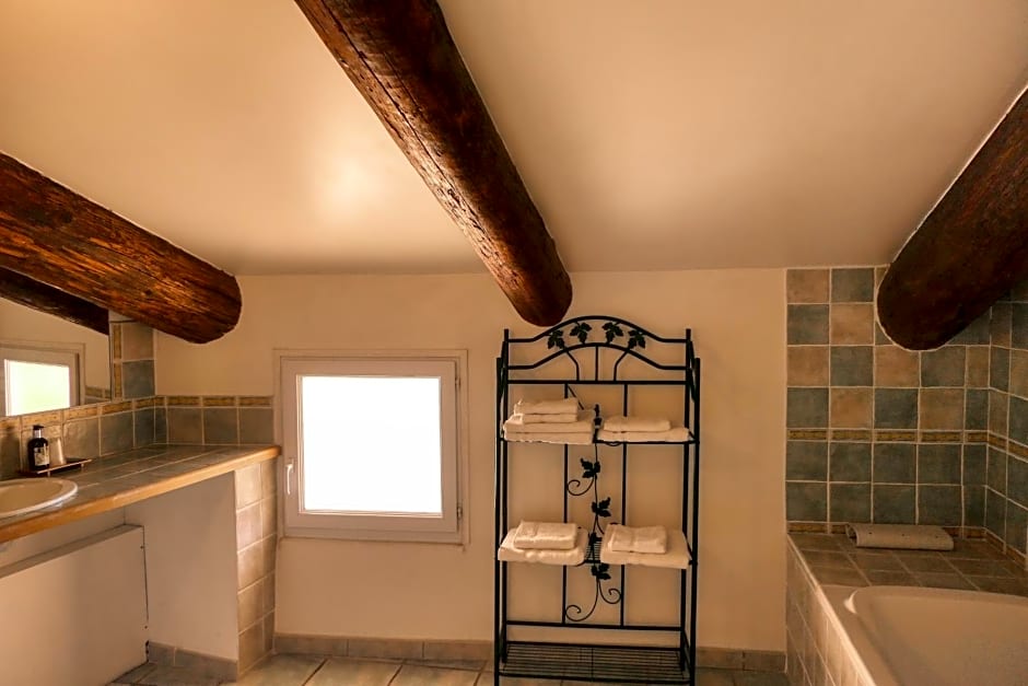 Logis Hotel La Bastide des Monges