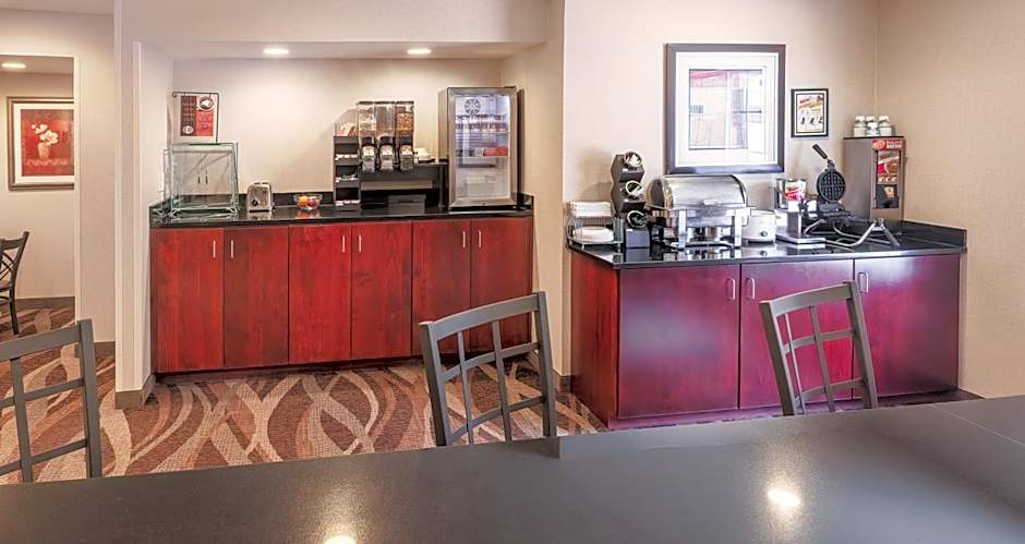 Cobblestone Inn & Suites - Durand