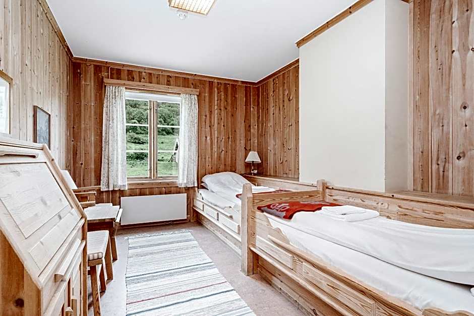 Kongsvold Fjeldstue by Frich`s