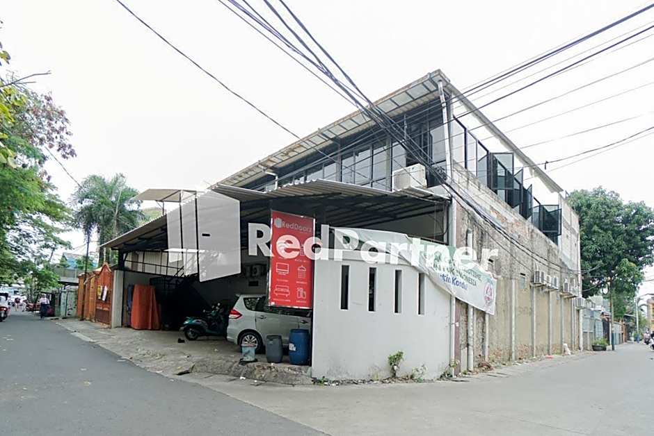 Bright Residence near ITC Mangga Dua Mitra RedDoorz