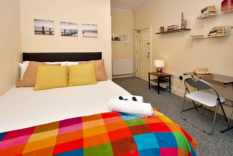 Townhouse @ 178 Ruskin Road Crewe