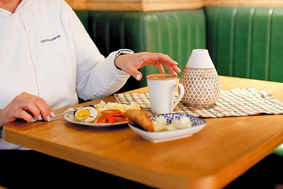 Aleksandr Pera Hotel