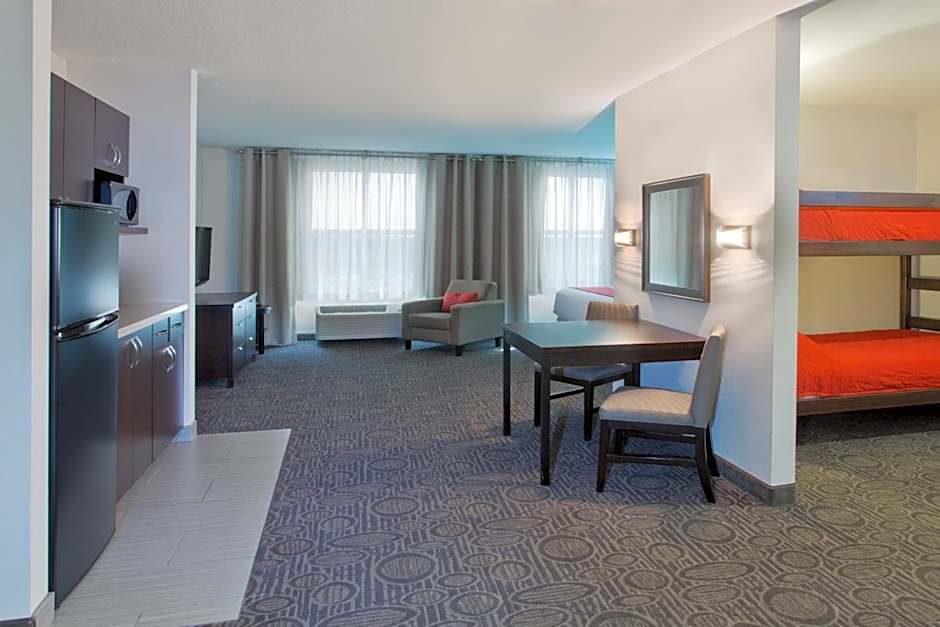 Holiday Inn & Suites Red Deer South By IHG