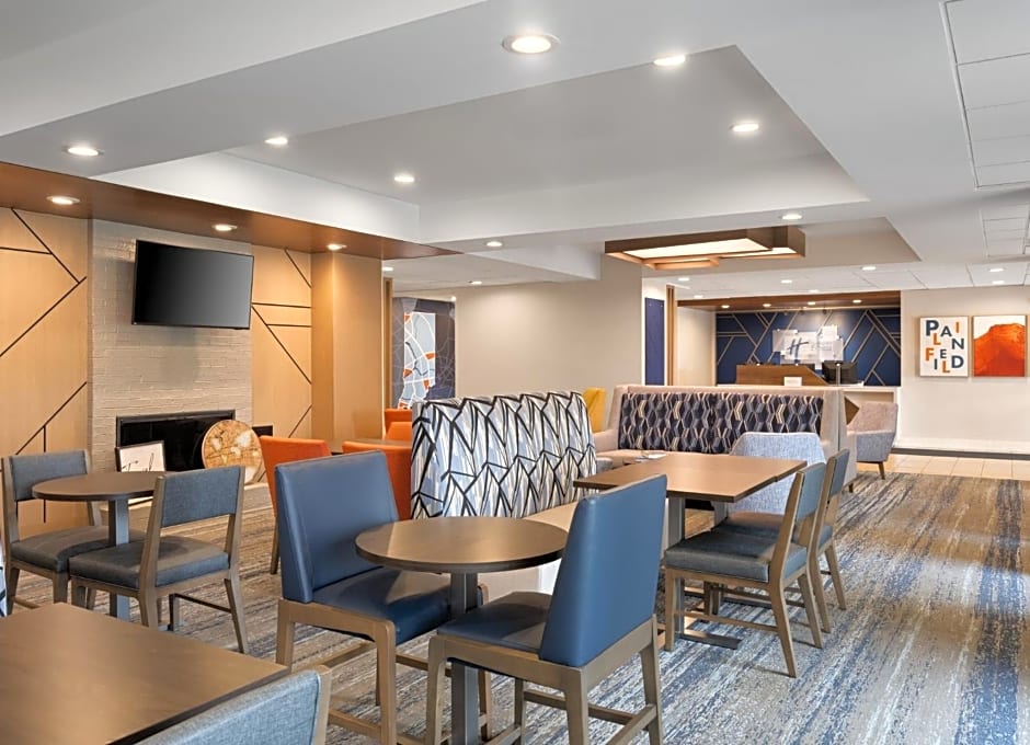 Holiday Inn Express Indianapolis Airport By IHG