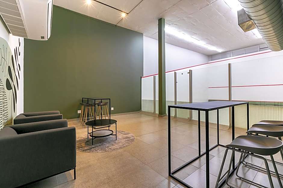 Stylish Stunner in Circa 205