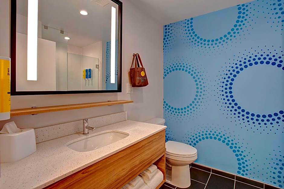 Tru By Hilton Alcoa Knoxville Airport, TN