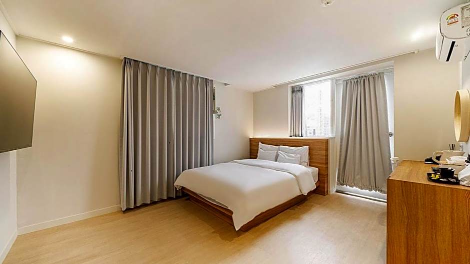 DongBaek Hotel Gohyeon