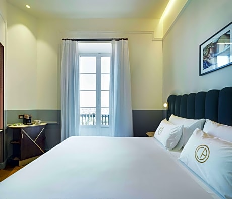 CARMEN ROOM WITH SEA VIEW