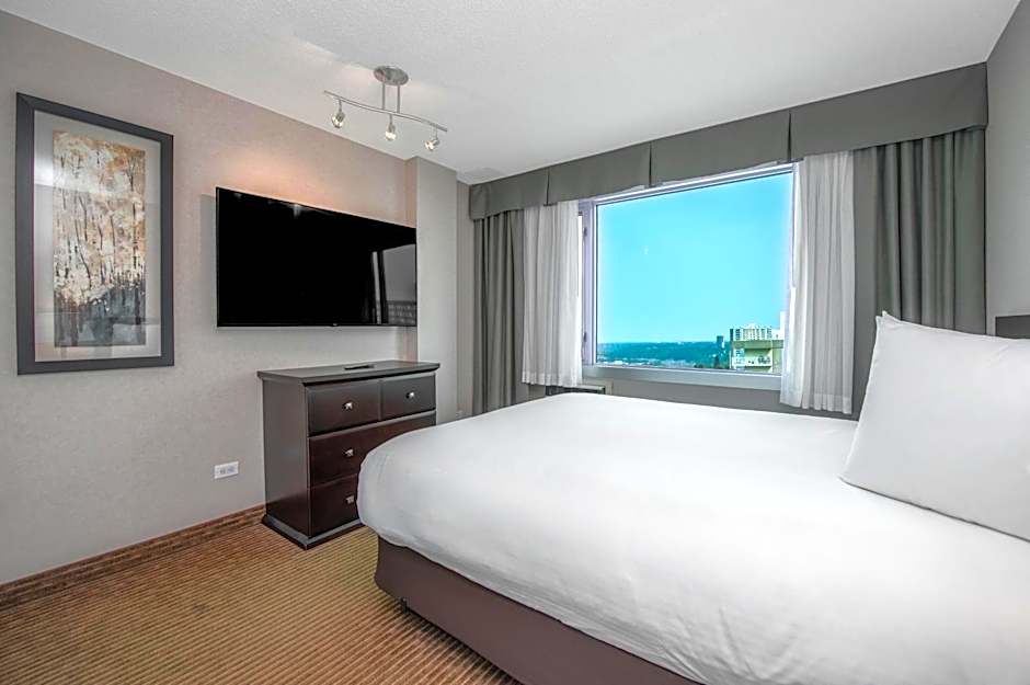 Campus Tower Suite Hotel