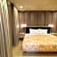 LOVE HOTEL