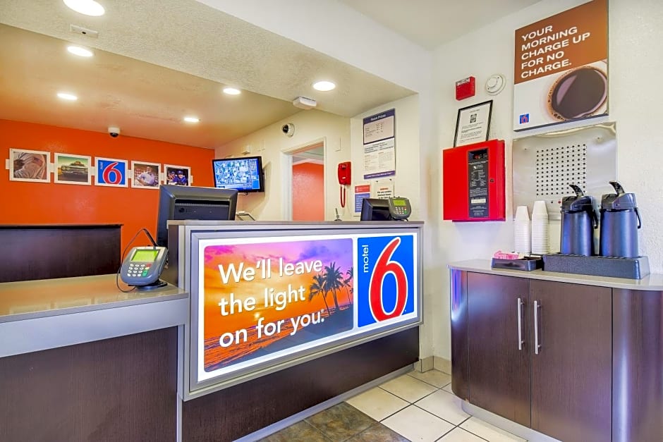 Motel 6-Chino, CA - Los Angeles Area