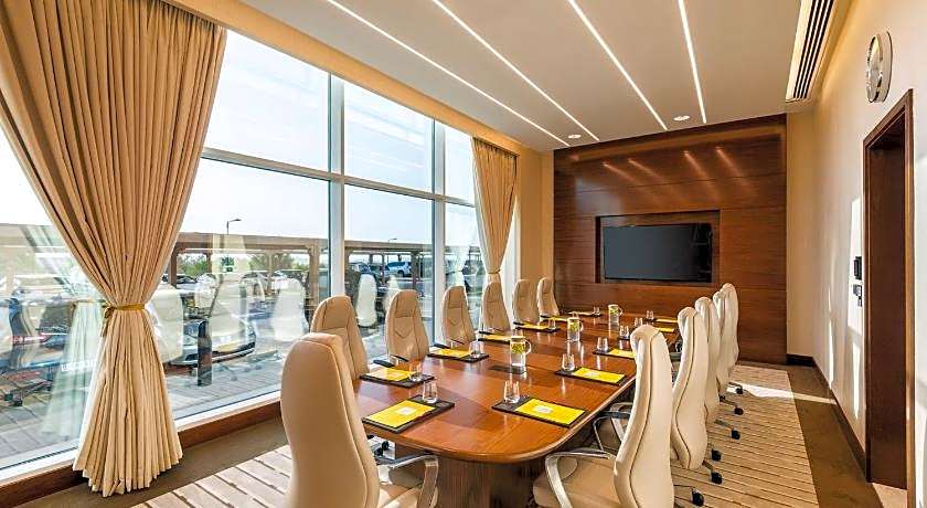 Crowne Plaza Muscat OCEC By IHG