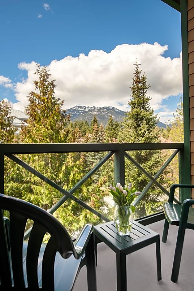 Pinnacle Hotel Whistler