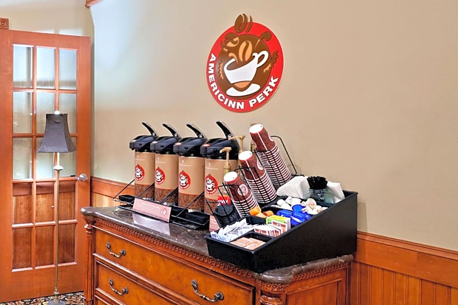 AmericInn by Wyndham New London