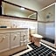 Busselton Villas and Glamping Village