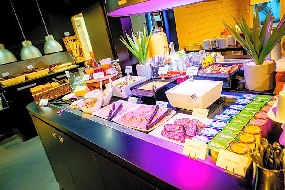 Campanile Auxerre - Moneteau