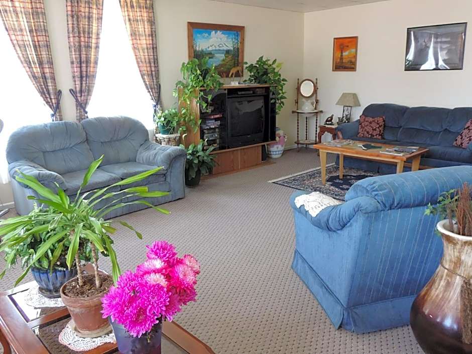 Hunters Lodge Motel
