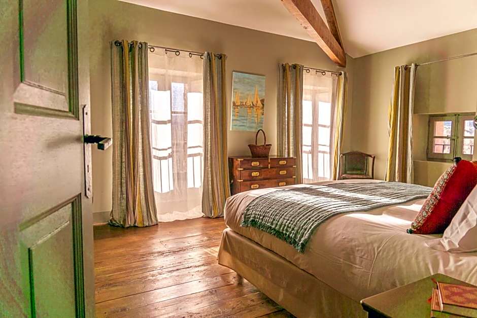 Château Saint Roux Le Luc-Le Cannet des Maures