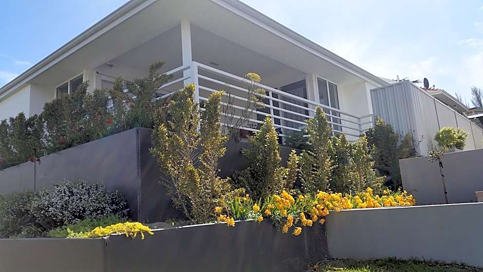 C'est La Vie Bed & Breakfast