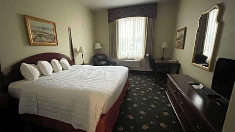 Accessible 1 King Mobility Comm Assist Walk In Shower Microwave Fridge NSMK Continental Breakfast
