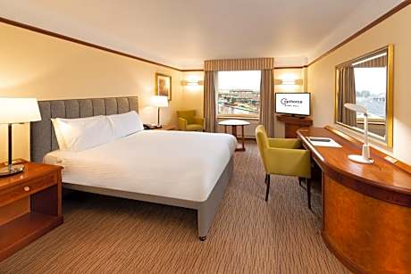 Standard Waterfront King Room