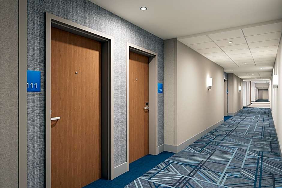 Holiday Inn Express & Suites Central Omaha By IHG