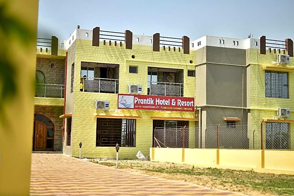 Photo 1 of 26 of Prantik Hotel And Resort
