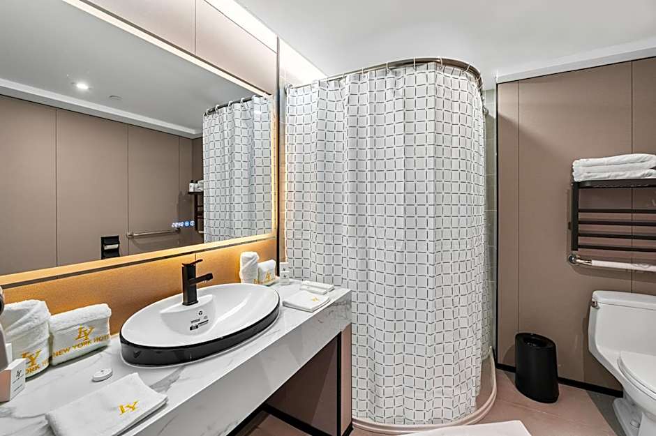 Ly New York Hotel