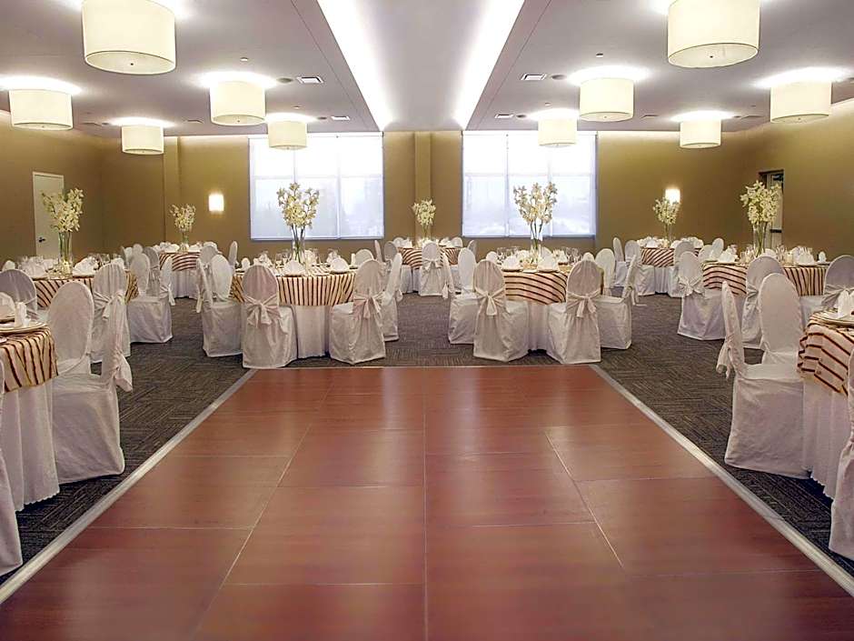 Novotel Montreal Aeroport