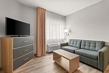 One-Bedroom King Suite