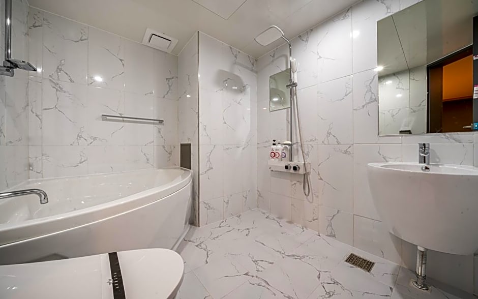 Hwaseong (Wolmun) Athena