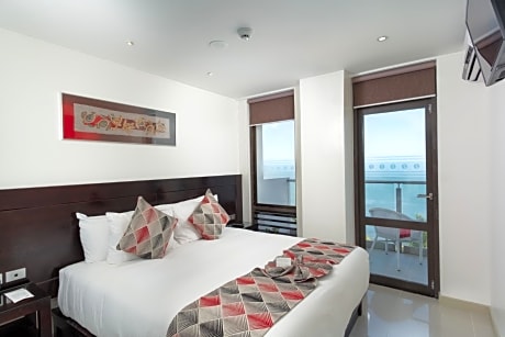 2 Bedroom Beachfront Suite