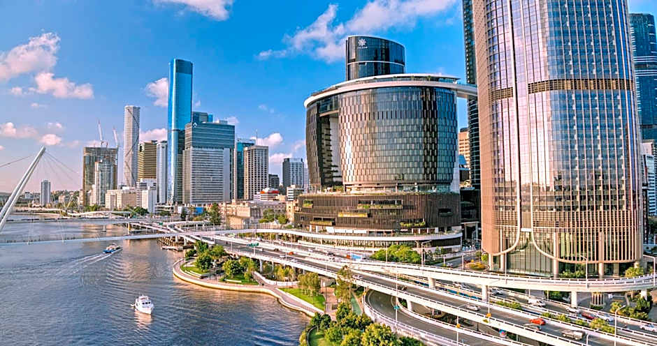 Central Cosmo Apartment Hotel