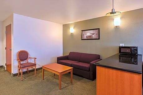 1 King Bed Deluxe Room Non-Smoking