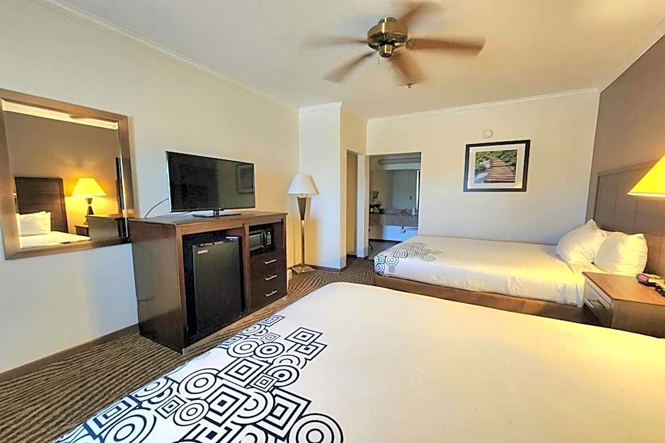 Days Inn by Wyndham Navasota