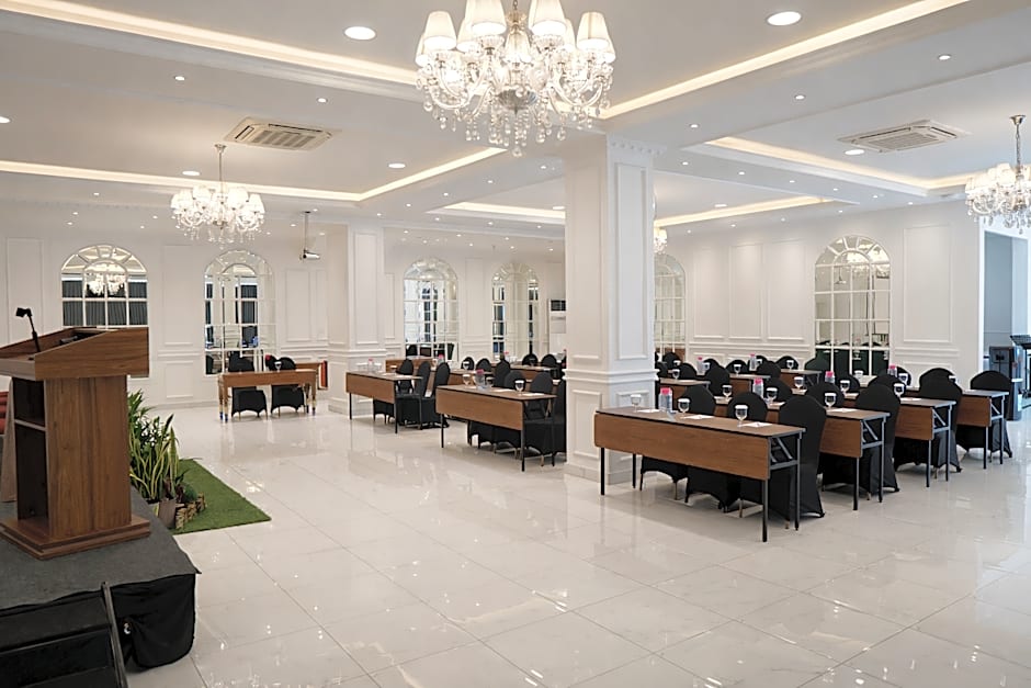 Maestro Hotel Pontianak