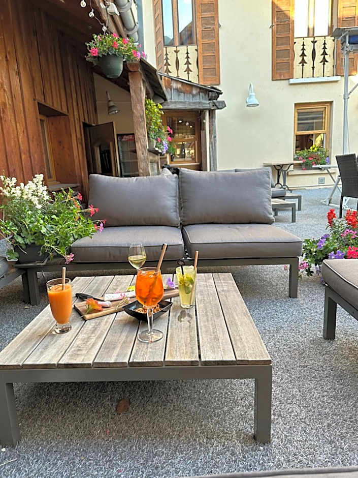 Hôtel-Chalet les Mélèzes