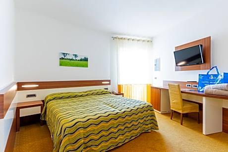 Double Room with Extra Bed (3 Adults)