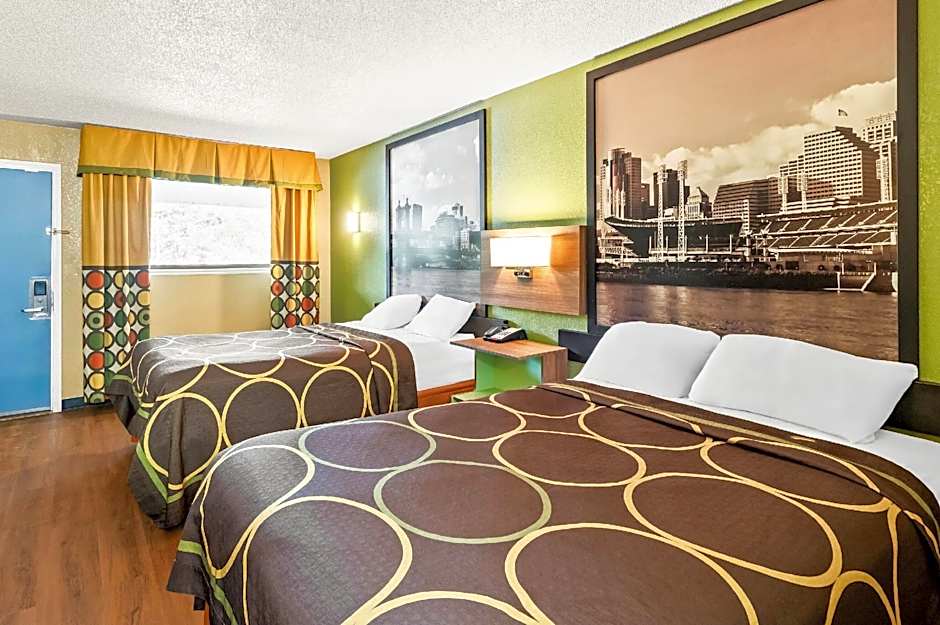 Super 8 by Wyndham Cincinnati/Springdale OH