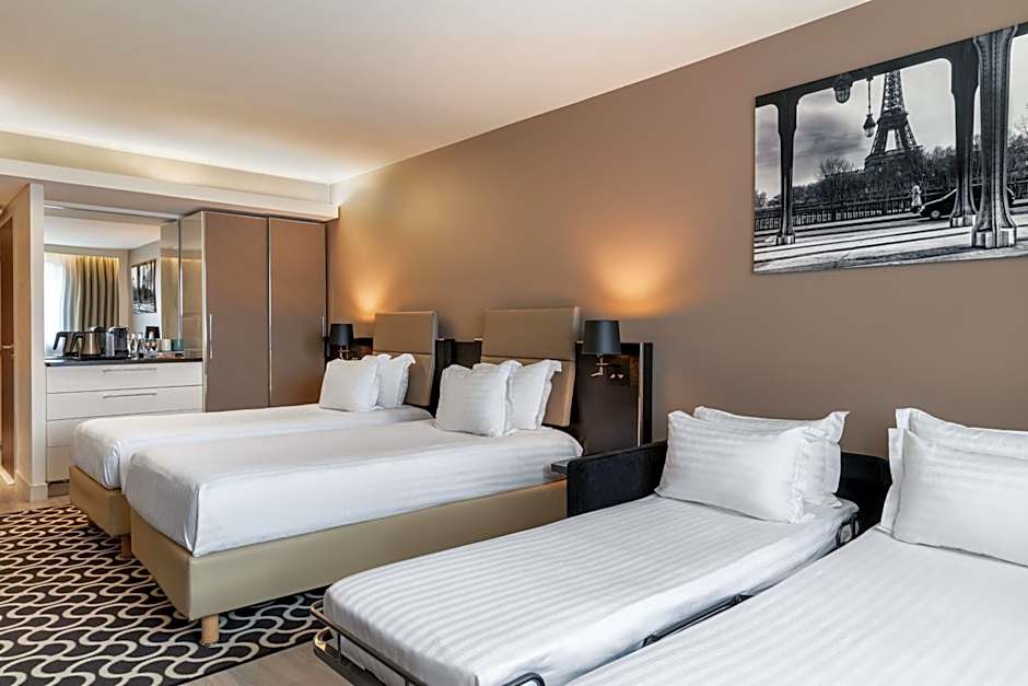 AC Hotel by Marriott Paris Porte Maillot