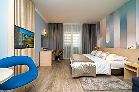 Double Room with Balcony and Sea View