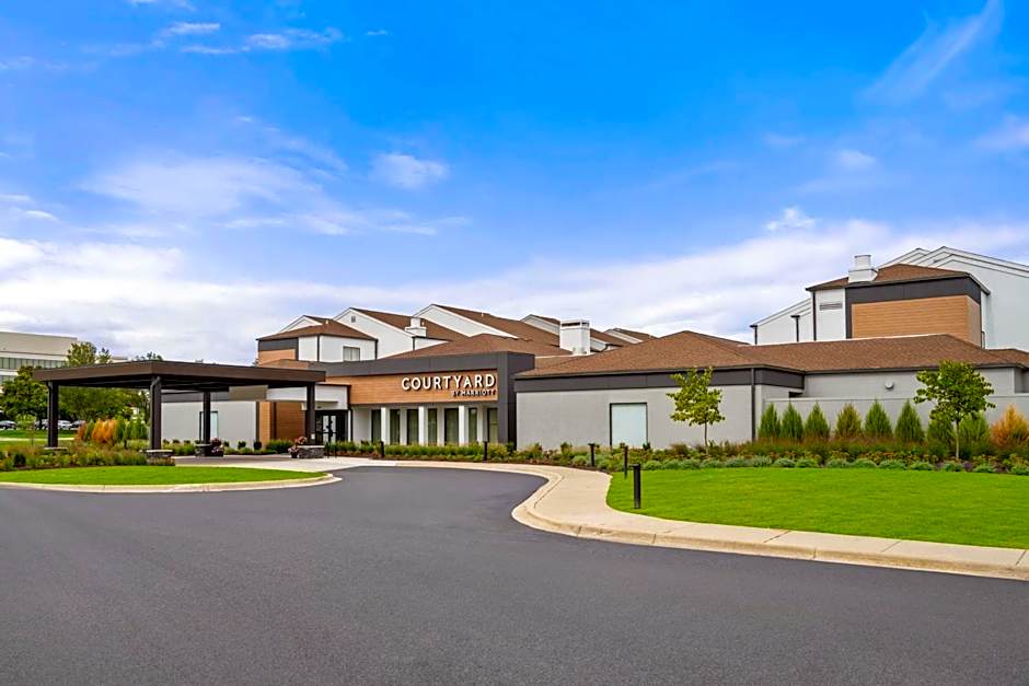 Courtyard By Marriott Detroit Livonia