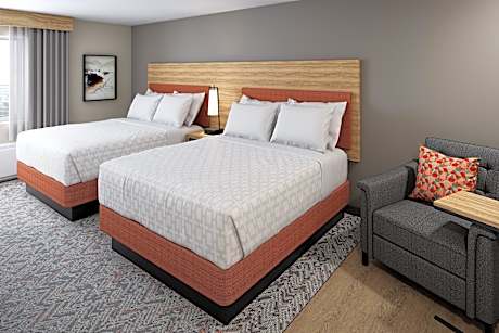 2 Full Studio Suite Walk In Shower