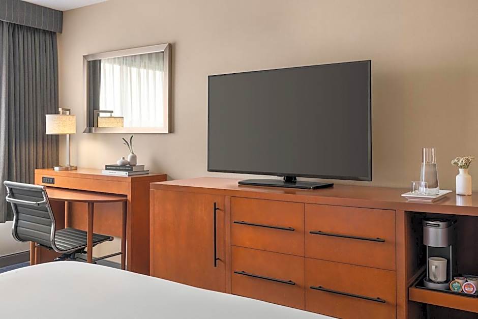 Crowne Plaza Auburn Hills By IHG