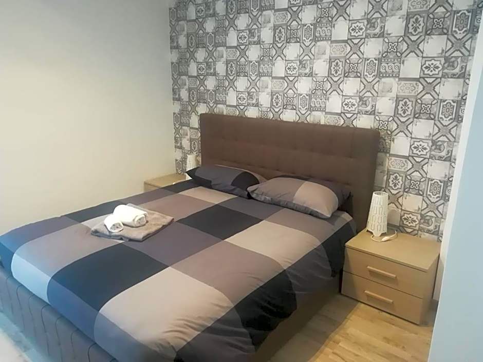 Murena Apartments & rooms