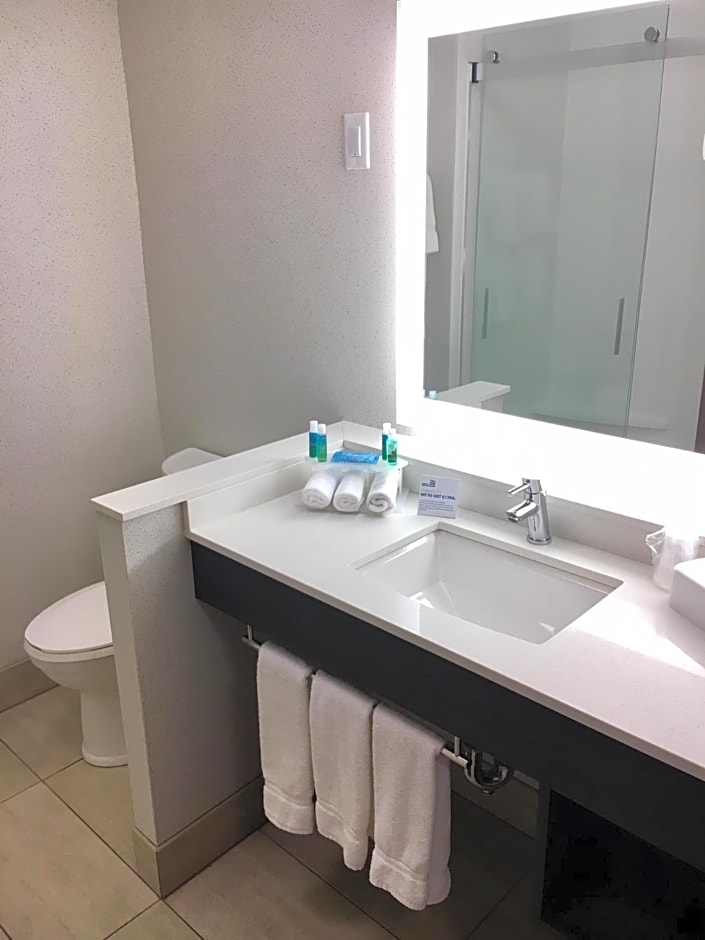Holiday Inn Express & Suites Johnstown, an IHG Hotel